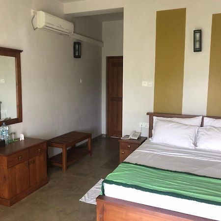 Lotus Villa Holiday Resort Matara Buitenkant foto